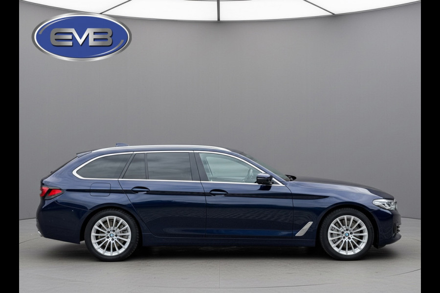 BMW 5 Serie Touring 530e Business Edition Plus, panoramadak, electr trekhaak, laser led , camera, 1 e eigenaar, NL auto met nap