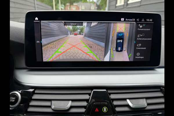 BMW 5 Serie Touring 530e Business Edition Plus, panoramadak, electr trekhaak, laser led , camera, 1 e eigenaar, NL auto met nap