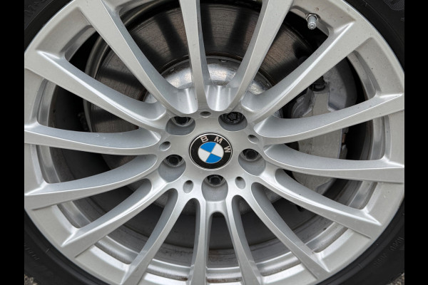 BMW 5 Serie Touring 530e Business Edition Plus, panoramadak, electr trekhaak, laser led , camera, 1 e eigenaar, NL auto met nap