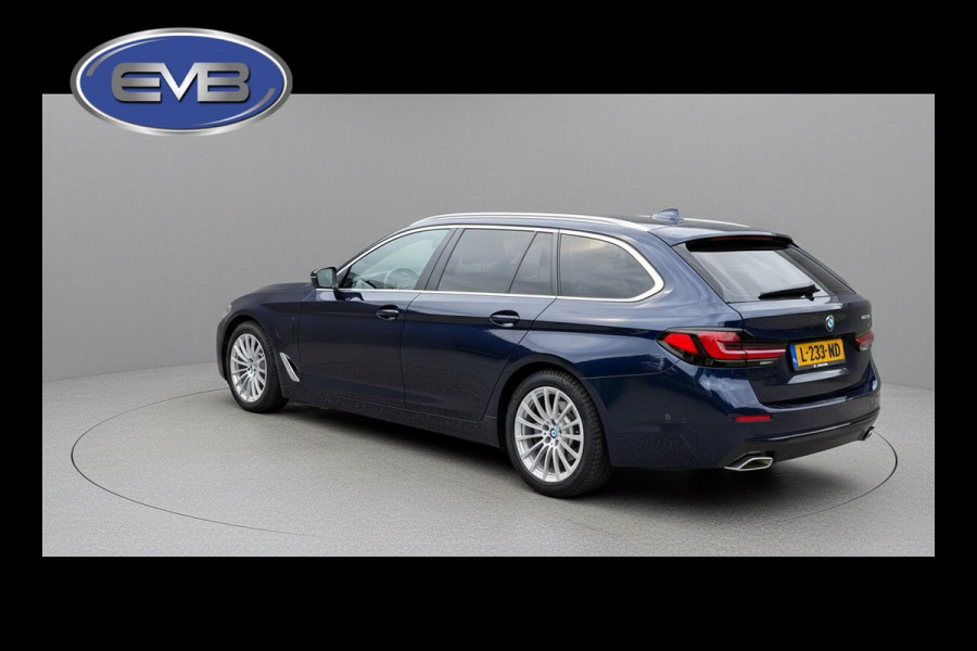 BMW 5 Serie Touring 530e Business Edition Plus, panoramadak, electr trekhaak, laser led , camera, 1 e eigenaar, NL auto met nap