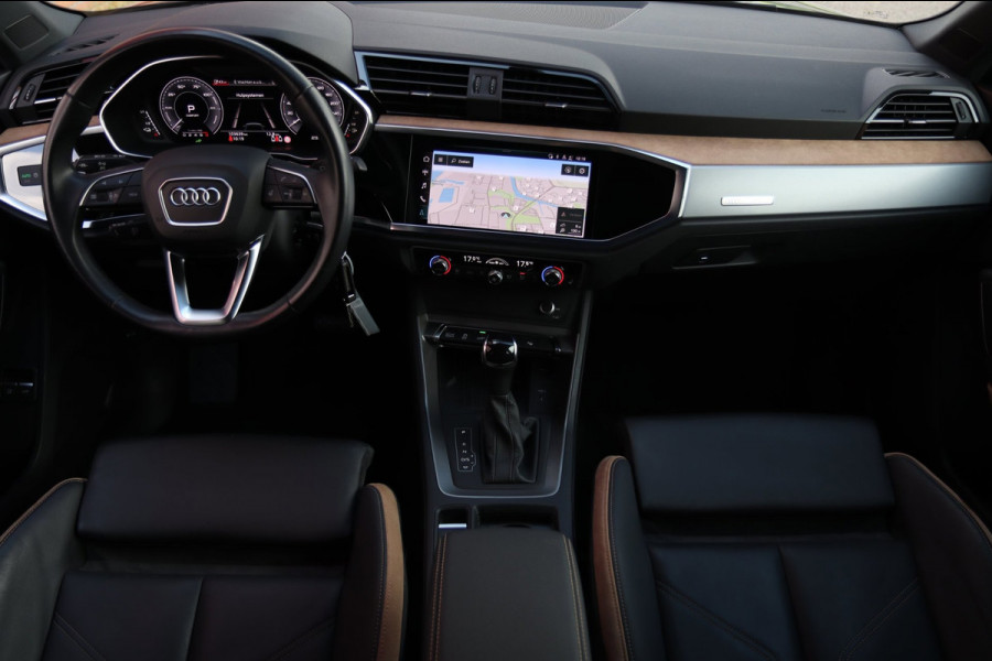 Audi Q3 45 TFSI e S-line / PANODAK / VIRTUAL / CAMERA / STUUR+STOELVERW / TREKHAAK