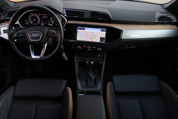 Audi Q3 45 TFSI e S-line / PANODAK / VIRTUAL / CAMERA / STUUR+STOELVERW / TREKHAAK