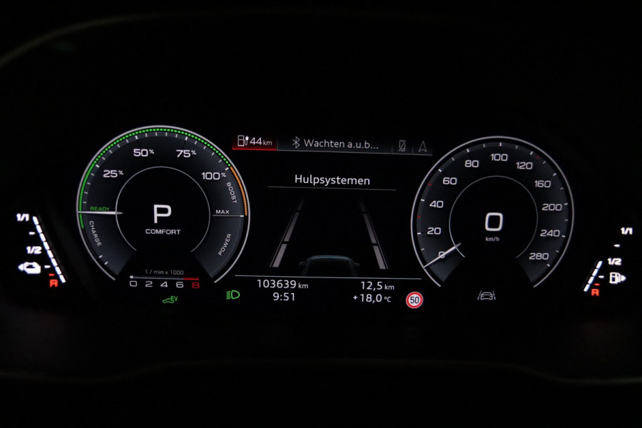 Audi Q3 45 TFSI e S-line / PANODAK / VIRTUAL / CAMERA / STUUR+STOELVERW / TREKHAAK