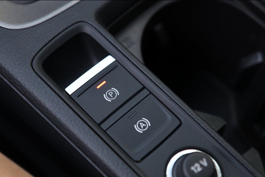 Audi Q3 45 TFSI e S-line / PANODAK / VIRTUAL / CAMERA / STUUR+STOELVERW / TREKHAAK