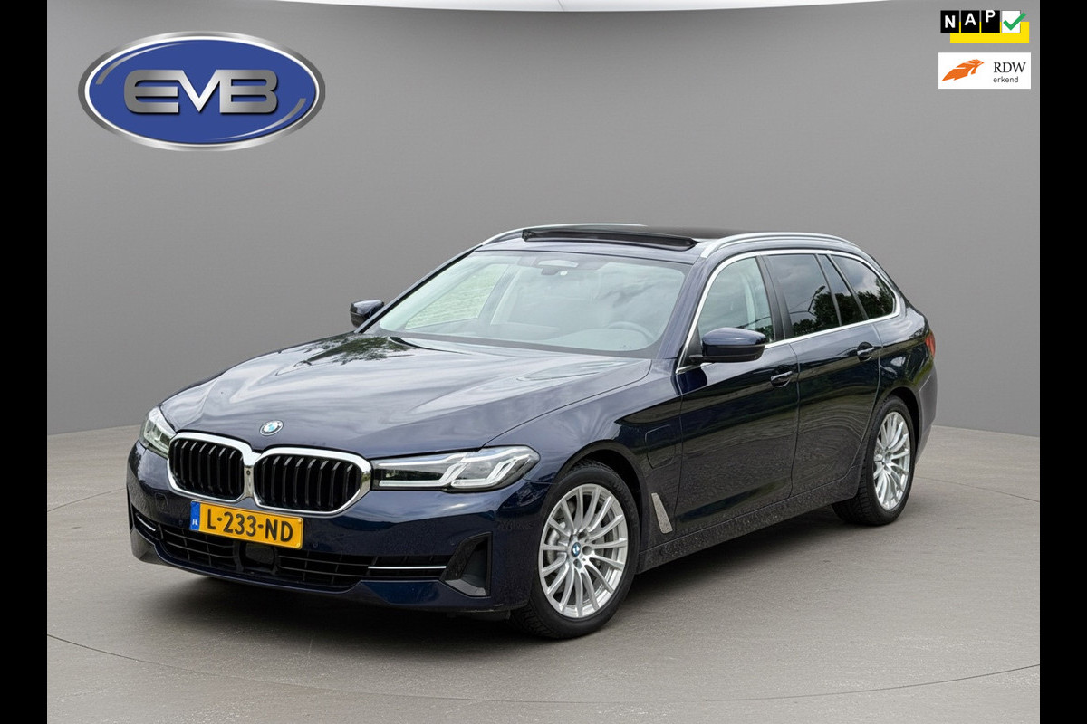 BMW 5 Serie Touring 530e Business Edition Plus, panoramadak, electr trekhaak, laser led , camera, 1 e eigenaar, NL auto met nap