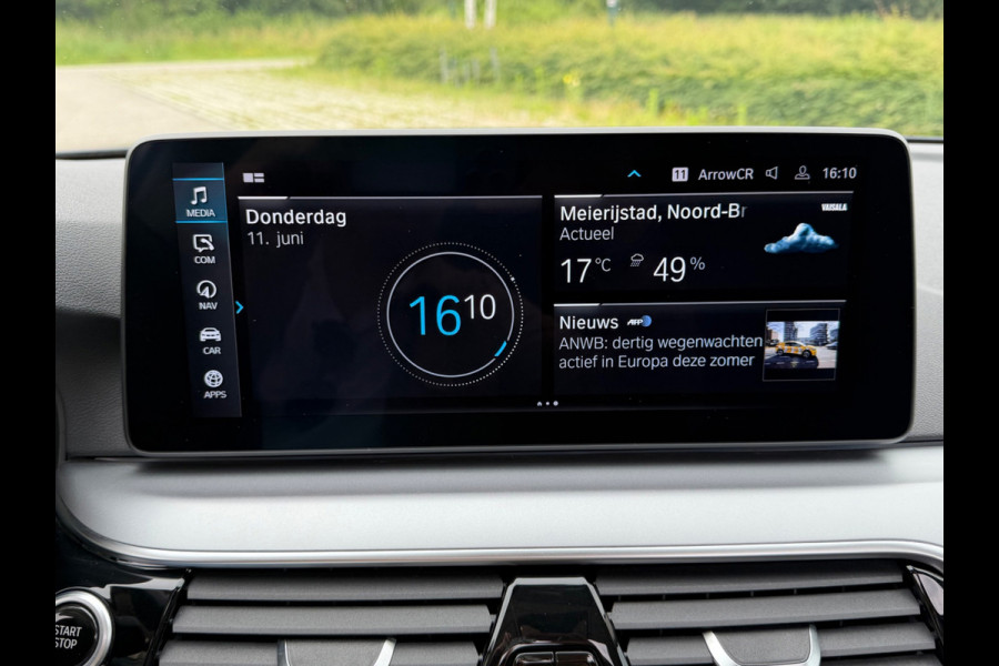 BMW 5 Serie Touring 530e Business Edition Plus, panoramadak, electr trekhaak, laser led , camera, 1 e eigenaar, NL auto met nap
