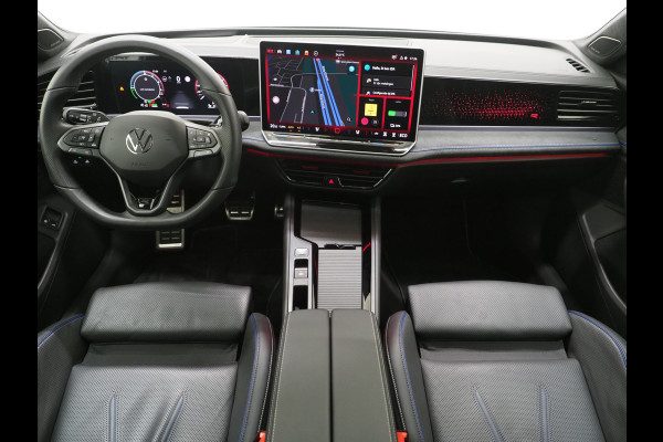 Volkswagen Passat Variant 1.5 eHybrid R-Line | Vol Leder | Panoramadak | Stoelventilatie | Harman/Kardon | HUD | Massage | Trekhaak