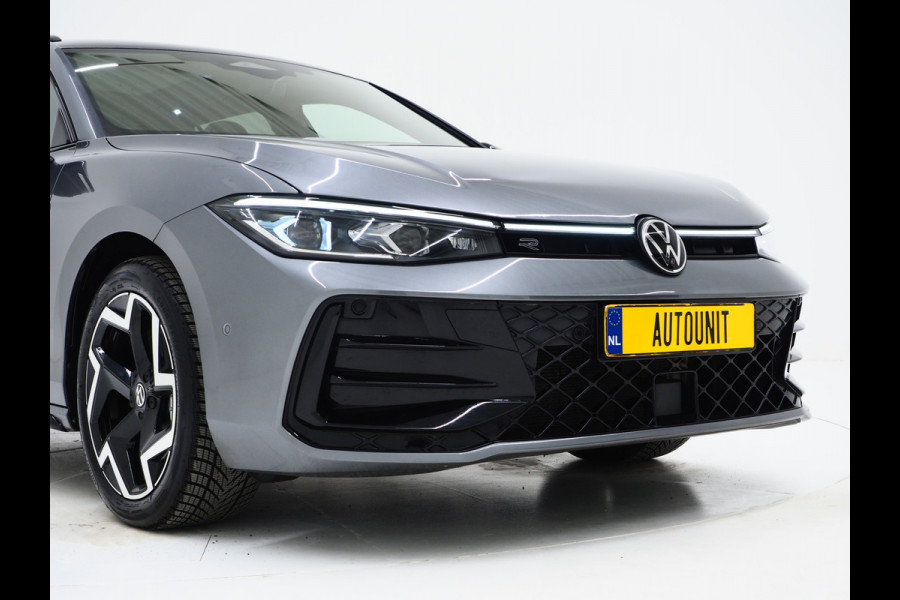 Volkswagen Passat Variant 1.5 eHybrid R-Line | Vol Leder | Panoramadak | Stoelventilatie | Harman/Kardon | HUD | Massage | Trekhaak