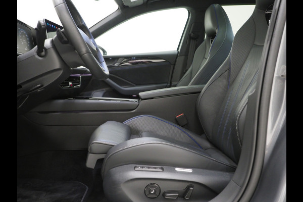 Volkswagen Passat Variant 1.5 eHybrid R-Line | Vol Leder | Panoramadak | Stoelventilatie | Harman/Kardon | HUD | Massage | Trekhaak