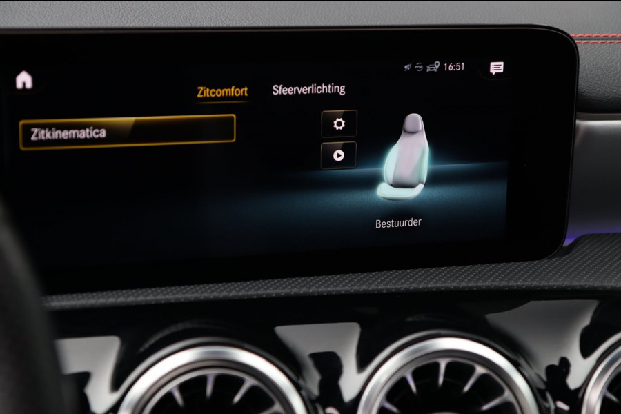 Mercedes-Benz CLA-Klasse 200 Premium Plus / PANO / MEMORY / BURMESTER / KEYLESS / CAMERA