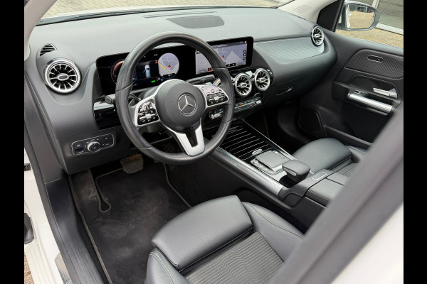 Mercedes-Benz B-Klasse 250 e Advantage 218 Pk | Panoramadak| Navigatie | Cruise | Clima |Camera 360 | Trekhaak |Full Led ] 17".
