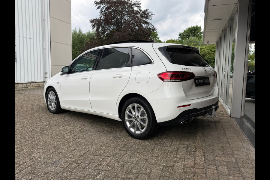 Mercedes-Benz B-Klasse 250 e Advantage 218 Pk | Panoramadak| Navigatie | Cruise | Clima |Camera 360 | Trekhaak |Full Led ] 17".
