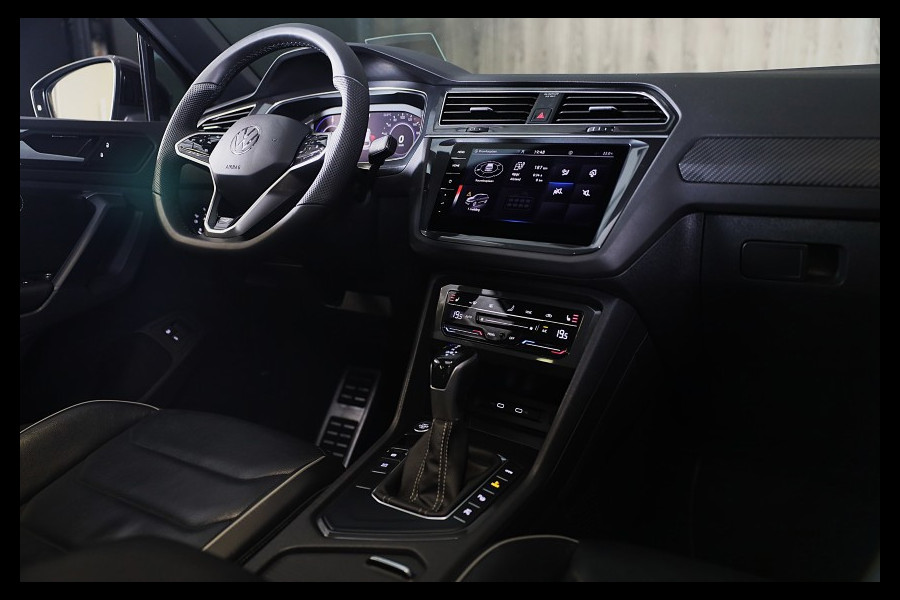 Volkswagen Tiguan 1.4 TSI eHybrid R-Line Business+ / Leder / Memory / Elek Stoelen / Acc / Dode Hoek / 360 Camera / Head Up / Pano