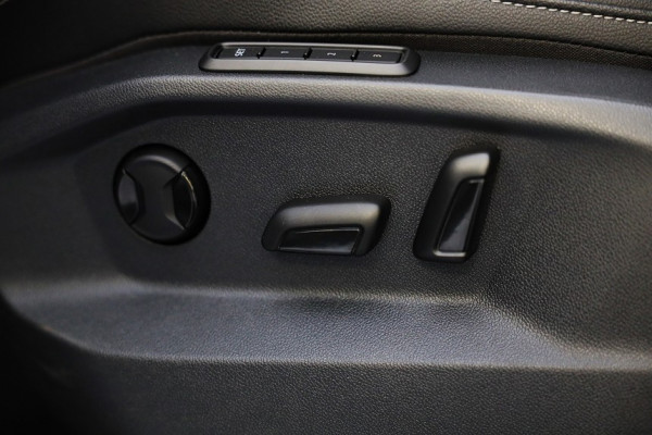 Volkswagen Tiguan 1.4 TSI eHybrid R-Line Business+ / Leder / Memory / Elek Stoelen / Acc / Dode Hoek / 360 Camera / Head Up / Pano