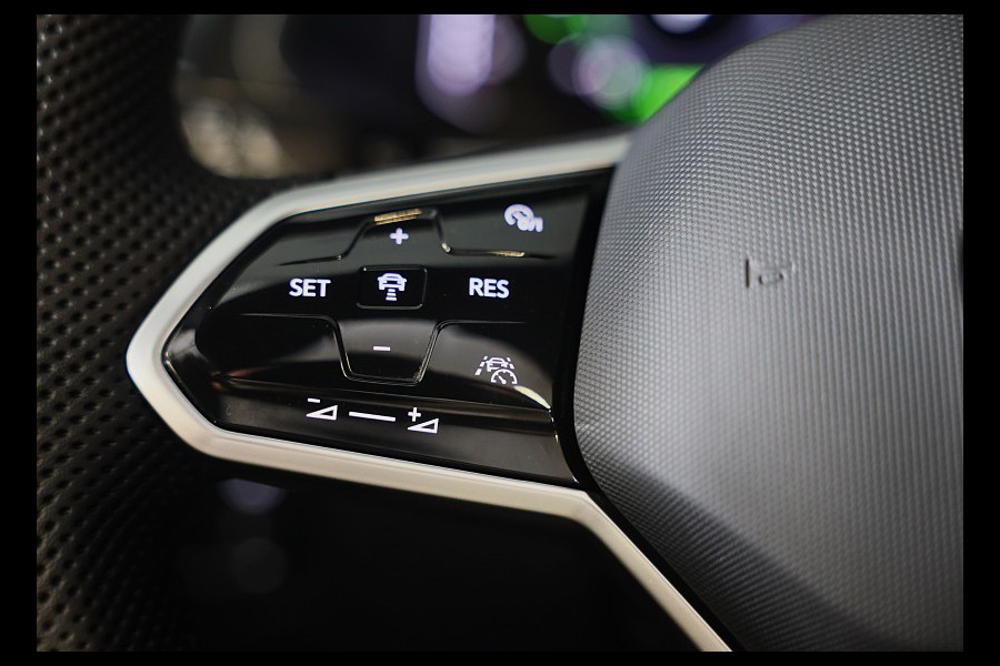 Volkswagen Tiguan 1.4 TSI eHybrid R-Line Business+ / Leder / Memory / Elek Stoelen / Acc / Dode Hoek / 360 Camera / Head Up / Pano