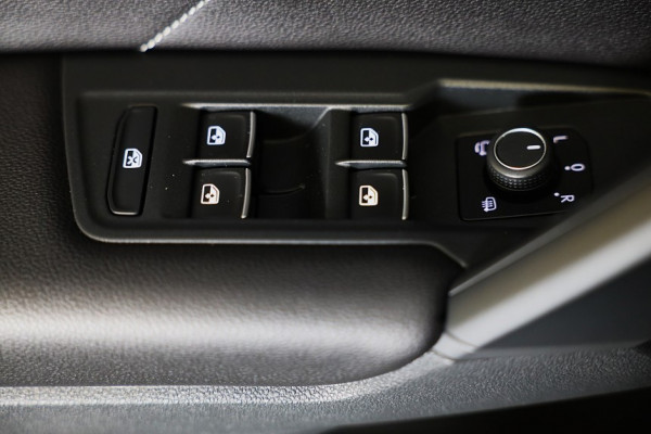 Volkswagen Tiguan 1.4 TSI eHybrid R-Line Business+ / Leder / Memory / Elek Stoelen / Acc / Dode Hoek / 360 Camera / Head Up / Pano