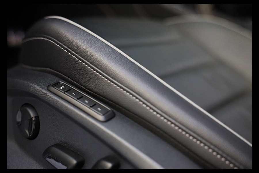 Volkswagen Tiguan 1.4 TSI eHybrid R-Line Business+ / Leder / Memory / Elek Stoelen / Acc / Dode Hoek / 360 Camera / Head Up / Pano