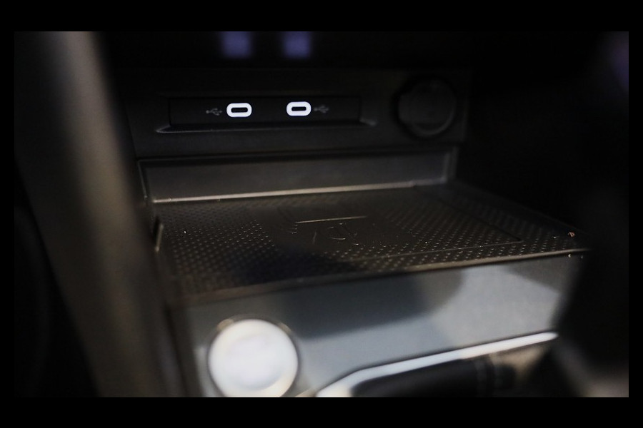 Volkswagen Tiguan 1.4 TSI eHybrid R-Line Business+ / Leder / Memory / Elek Stoelen / Acc / Dode Hoek / 360 Camera / Head Up / Pano