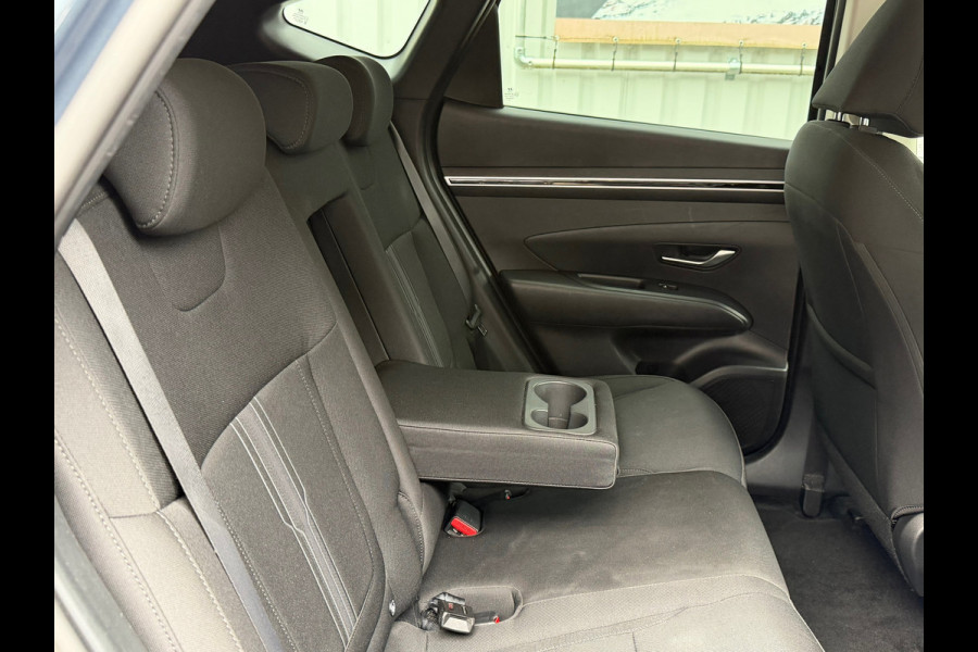 Hyundai Tucson 1.6 T-GDI PHEV Comfort 4WD 265 Pk | Navigatie | Cruise | Clima | Camera | Side assist | 19".