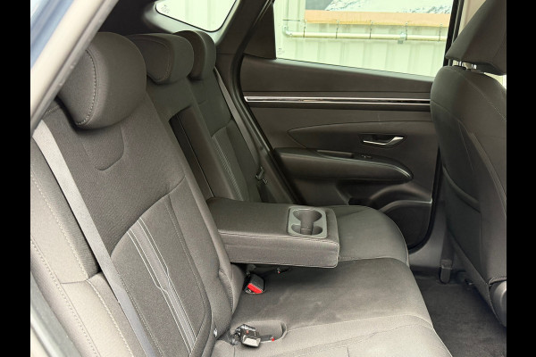Hyundai Tucson 1.6 T-GDI PHEV Comfort 4WD 265 Pk | Navigatie | Cruise | Clima | Camera | Side assist | 19".