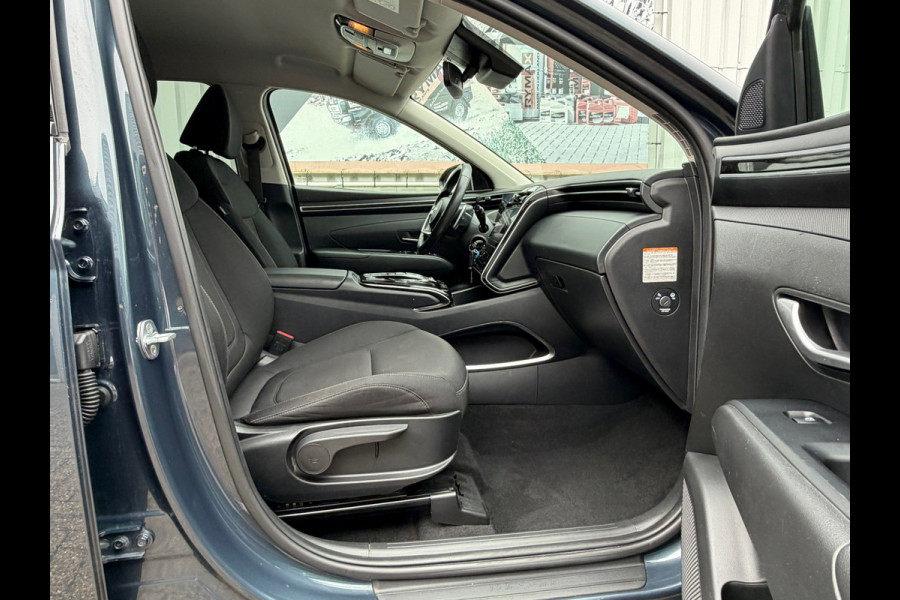 Hyundai Tucson 1.6 T-GDI PHEV Comfort 4WD 265 Pk | Navigatie | Cruise | Clima | Camera | Side assist | 19".