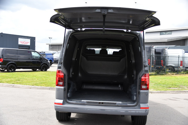 Volkswagen Transporter 2.0 TDI L2H1 30 DC Bulli Edition Adaptieve Cruise, Camera, Carplay, LED, Stoelverwarming, Standkachel, Automaat, Multimedia, Sensoren, Uniek!