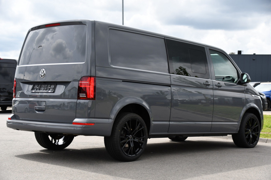 Volkswagen Transporter 2.0 TDI L2H1 30 DC Bulli Edition Adaptieve Cruise, Camera, Carplay, LED, Stoelverwarming, Standkachel, Automaat, Multimedia, Sensoren, Uniek!