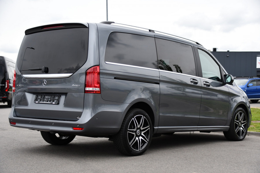 Mercedes-Benz V-Klasse 300d L2 DC AMG Edition Adaptieve Cruise, 360 Camera, Carplay, Stoelverwarming/verkoeling, 240pk, LED, Leder, Automaat, Uniek!