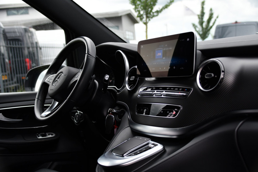 Mercedes-Benz V-Klasse 300d L2 DC AMG Edition Adaptieve Cruise, 360 Camera, Carplay, Stoelverwarming/verkoeling, 240pk, LED, Leder, Automaat, Uniek!