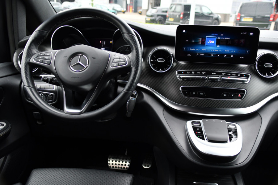 Mercedes-Benz V-Klasse 300d L2 DC AMG Edition Adaptieve Cruise, 360 Camera, Carplay, Stoelverwarming/verkoeling, 240pk, LED, Leder, Automaat, Uniek!