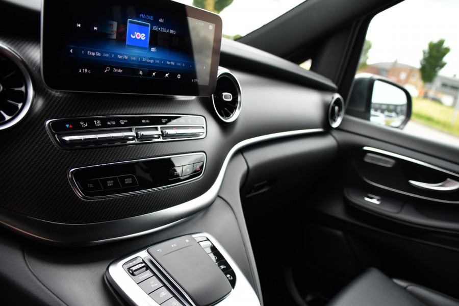 Mercedes-Benz V-Klasse 300d L2 DC AMG Edition Adaptieve Cruise, 360 Camera, Carplay, Stoelverwarming/verkoeling, 240pk, LED, Leder, Automaat, Uniek!