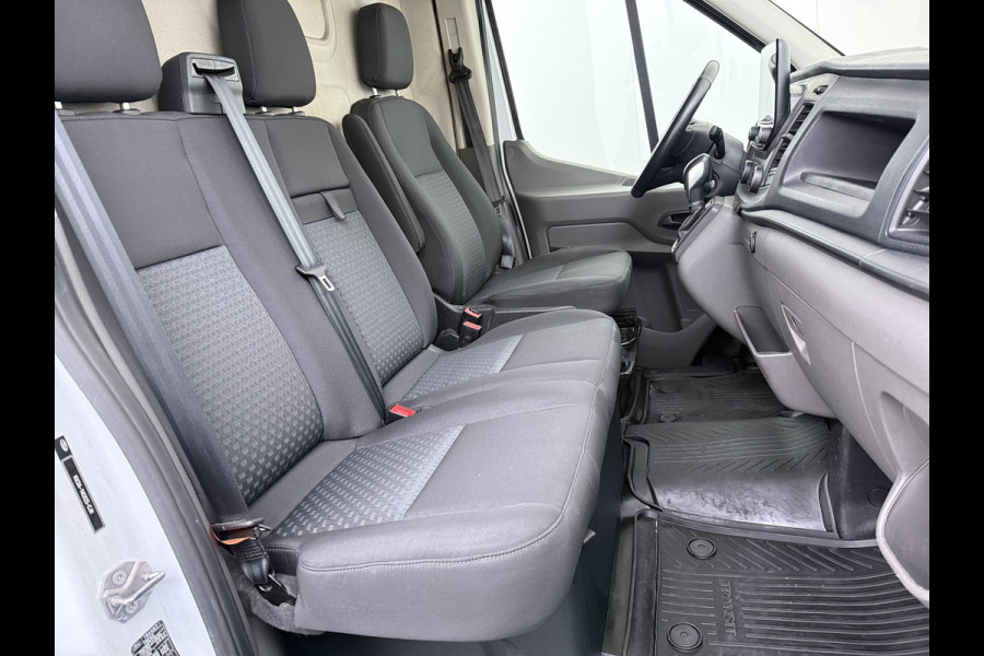 Ford Transit 350 2.0TDCI 170PK Automaat L2H2 3-Persoons Trekhaak Euro 6 Navi Camera Cruise Control DAB Bluetooth Pdc Sidebars Betonplex Vloer Wandbetimmering 3.500KG Trekgewicht 1e Eigenaar Origineel Nederlandse Auto