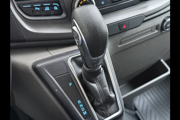 Ford Transit 350 2.0TDCI 170PK Automaat L2H2 3-Persoons Trekhaak Euro 6 Navi Camera Cruise Control DAB Bluetooth Pdc Sidebars Betonplex Vloer Wandbetimmering 3.500KG Trekgewicht 1e Eigenaar Origineel Nederlandse Auto