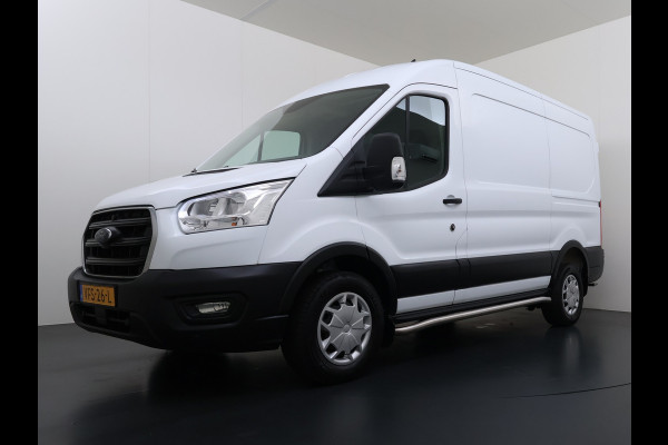 Ford Transit 350 2.0TDCI 170PK Automaat L2H2 3-Persoons Trekhaak Euro 6 Navi Camera Cruise Control DAB Bluetooth Pdc Sidebars Betonplex Vloer Wandbetimmering 3.500KG Trekgewicht 1e Eigenaar Origineel Nederlandse Auto