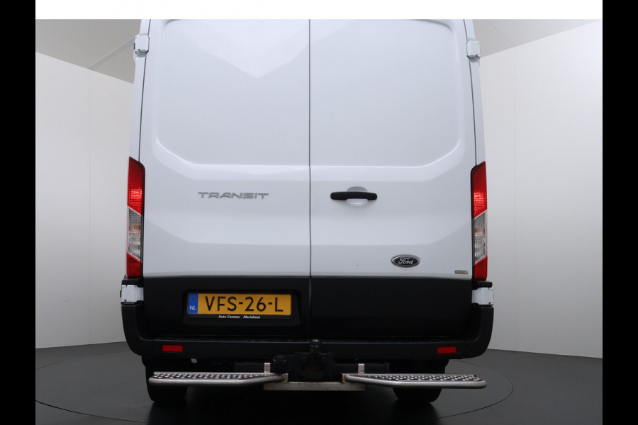 Ford Transit 350 2.0TDCI 170PK Automaat L2H2 3-Persoons Trekhaak Euro 6 Navi Camera Cruise Control DAB Bluetooth Pdc Sidebars Betonplex Vloer Wandbetimmering 3.500KG Trekgewicht 1e Eigenaar Origineel Nederlandse Auto