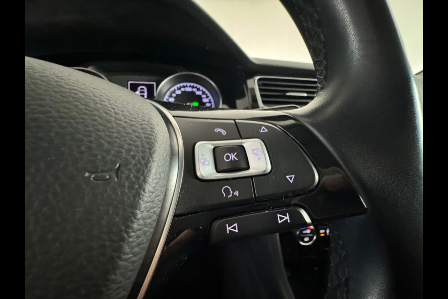Volkswagen Golf 1.0 TSI Comfortline Camera|CarPlay|ACC
