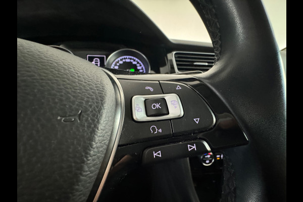 Volkswagen Golf 1.0 TSI Comfortline Camera|CarPlay|ACC