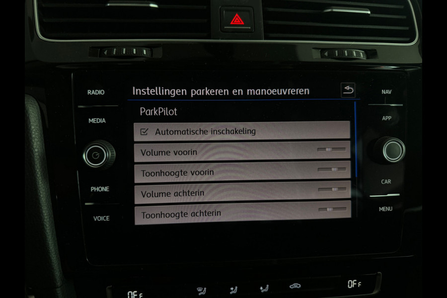 Volkswagen Golf 1.0 TSI Comfortline Camera|CarPlay|ACC