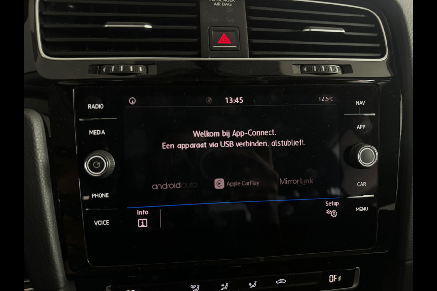 Volkswagen Golf 1.0 TSI Comfortline Camera|CarPlay|ACC