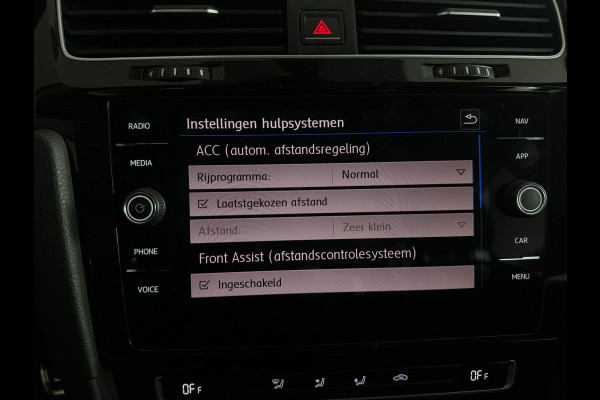 Volkswagen Golf 1.0 TSI Comfortline Camera|CarPlay|ACC