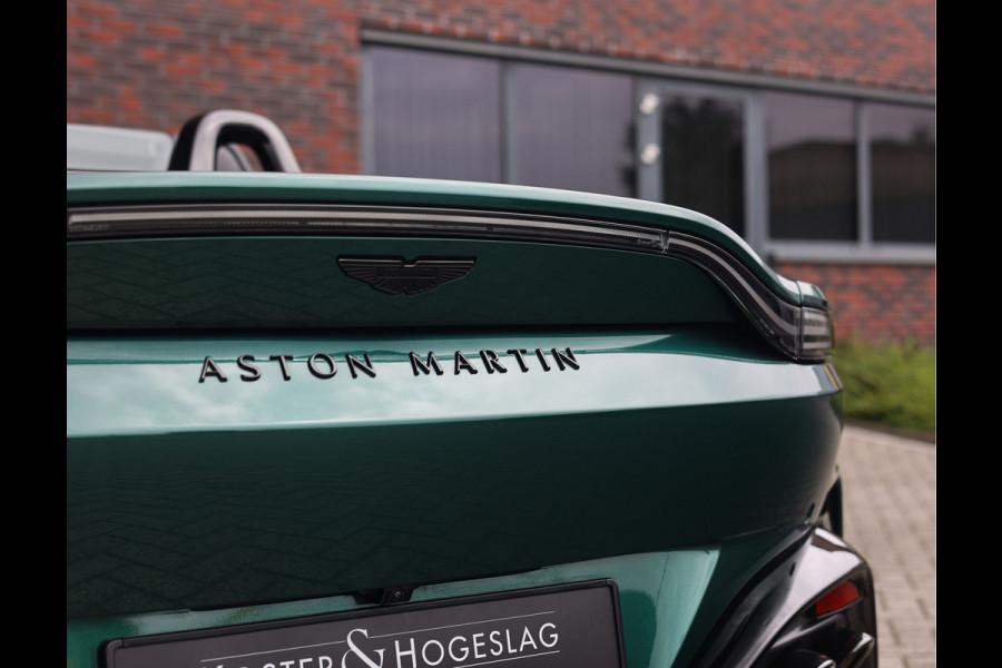 Aston Martin Vantage Roadster 4.0 V8 | Malachite - Bowers & Wilkins