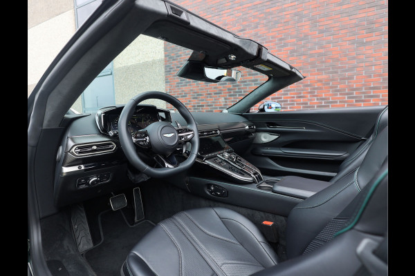 Aston Martin Vantage Roadster 4.0 V8 | Malachite - Bowers & Wilkins