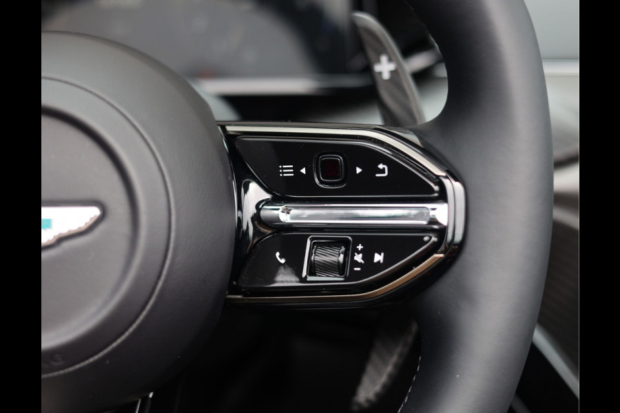 Aston Martin Vantage Roadster 4.0 V8 | Malachite - Bowers & Wilkins