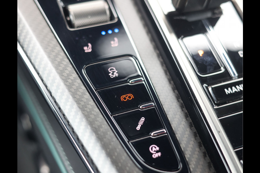 Aston Martin Vantage Roadster 4.0 V8 | Malachite - Bowers & Wilkins