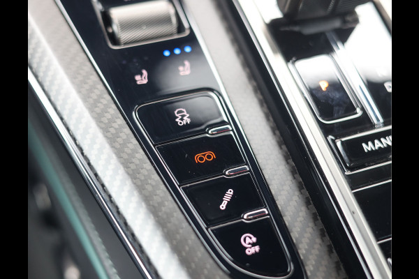Aston Martin Vantage Roadster 4.0 V8 | Malachite - Bowers & Wilkins