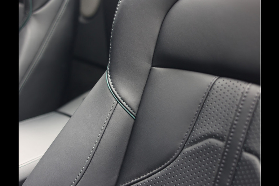 Aston Martin Vantage Roadster 4.0 V8 | Malachite - Bowers & Wilkins