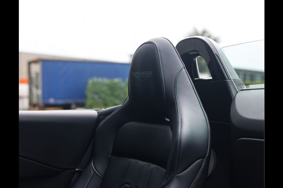 Aston Martin Vantage Roadster 4.0 V8 | Malachite - Bowers & Wilkins