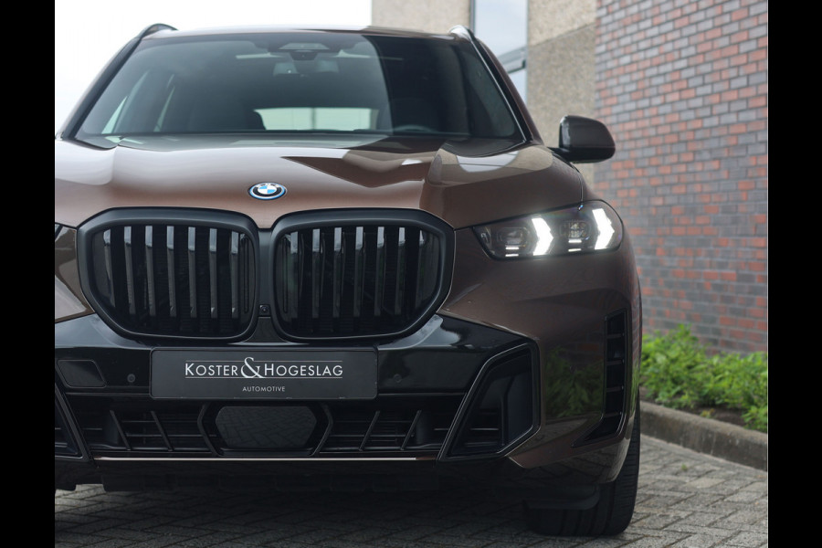BMW X5 50e xDrive | Macadamia - Pano - Trekhaak