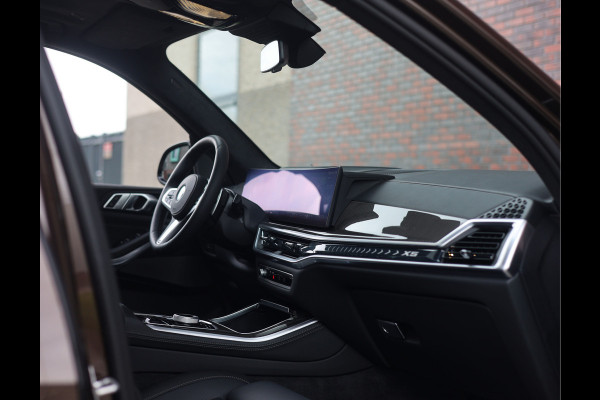 BMW X5 50e xDrive | Macadamia - Pano - Trekhaak