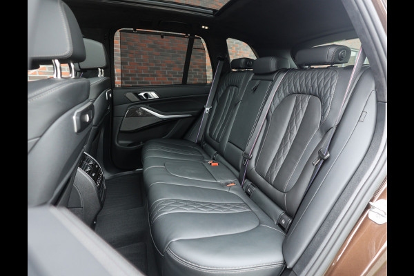 BMW X5 50e xDrive | Macadamia - Pano - Trekhaak